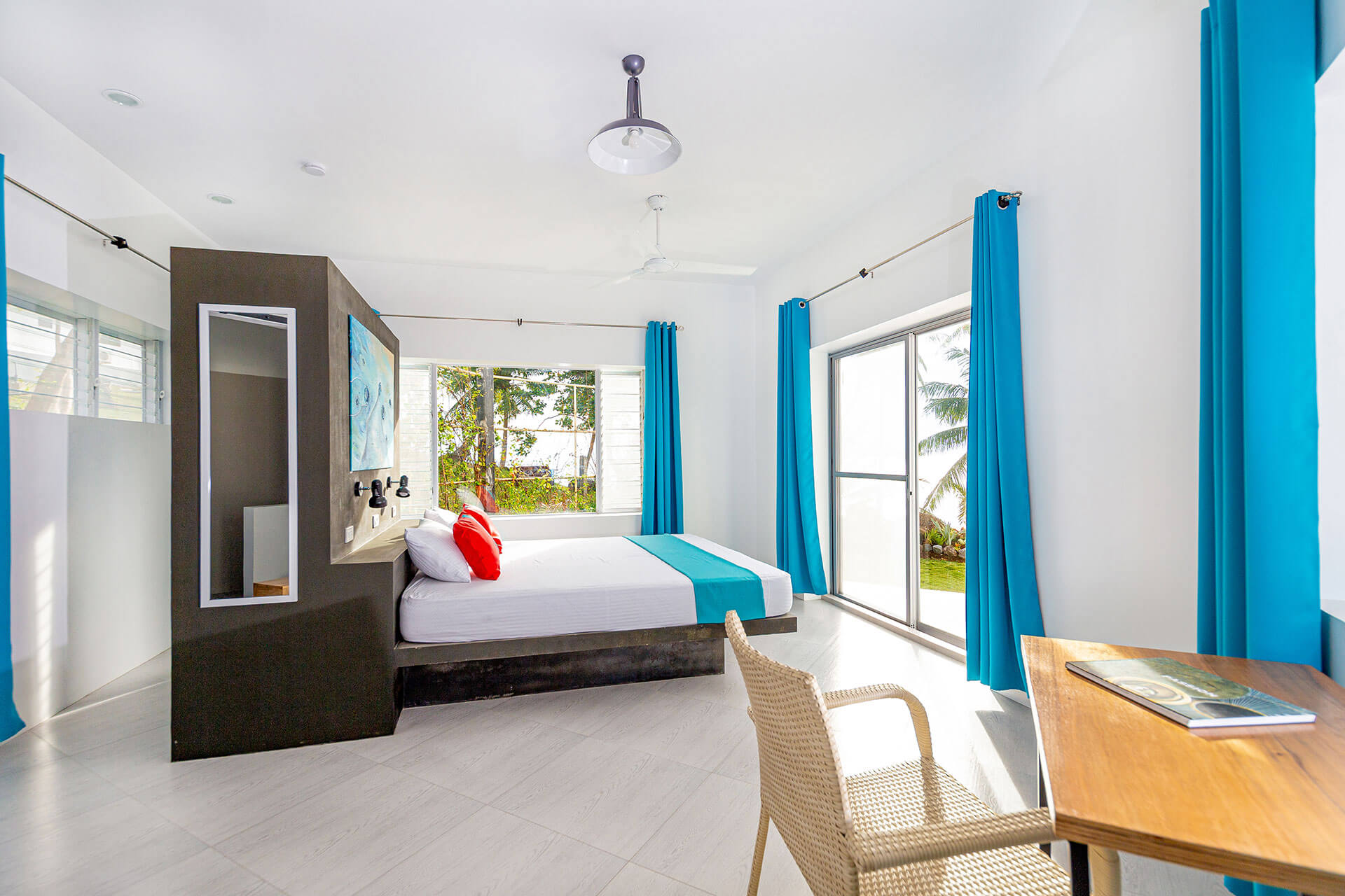 Ocean-Breeze-Suite-02